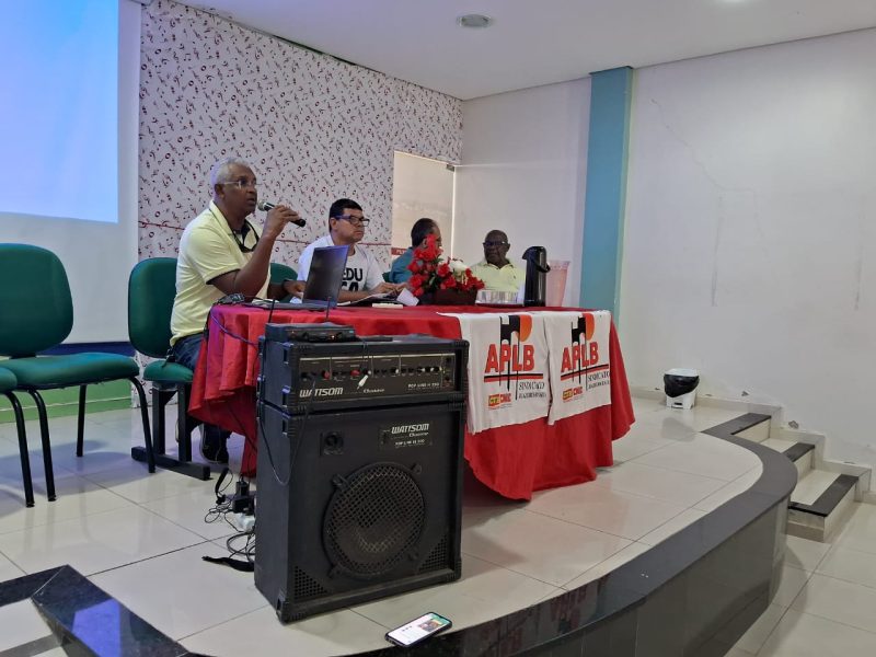 APLB Sindicato em Juazeiro realiza assembleia com trabalhadores em educação