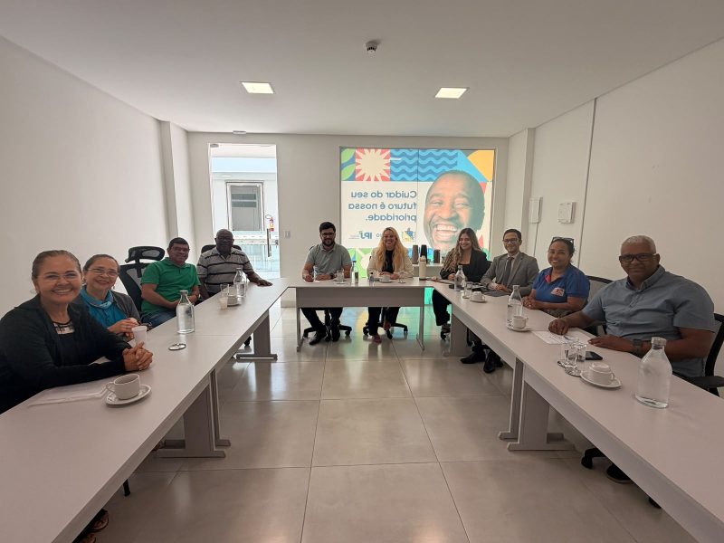 APLB Sindicato em Juazeiro se reúne com IPJ para discutir assuntos de interesse dos trabalhadores em educação ativos e aposentados